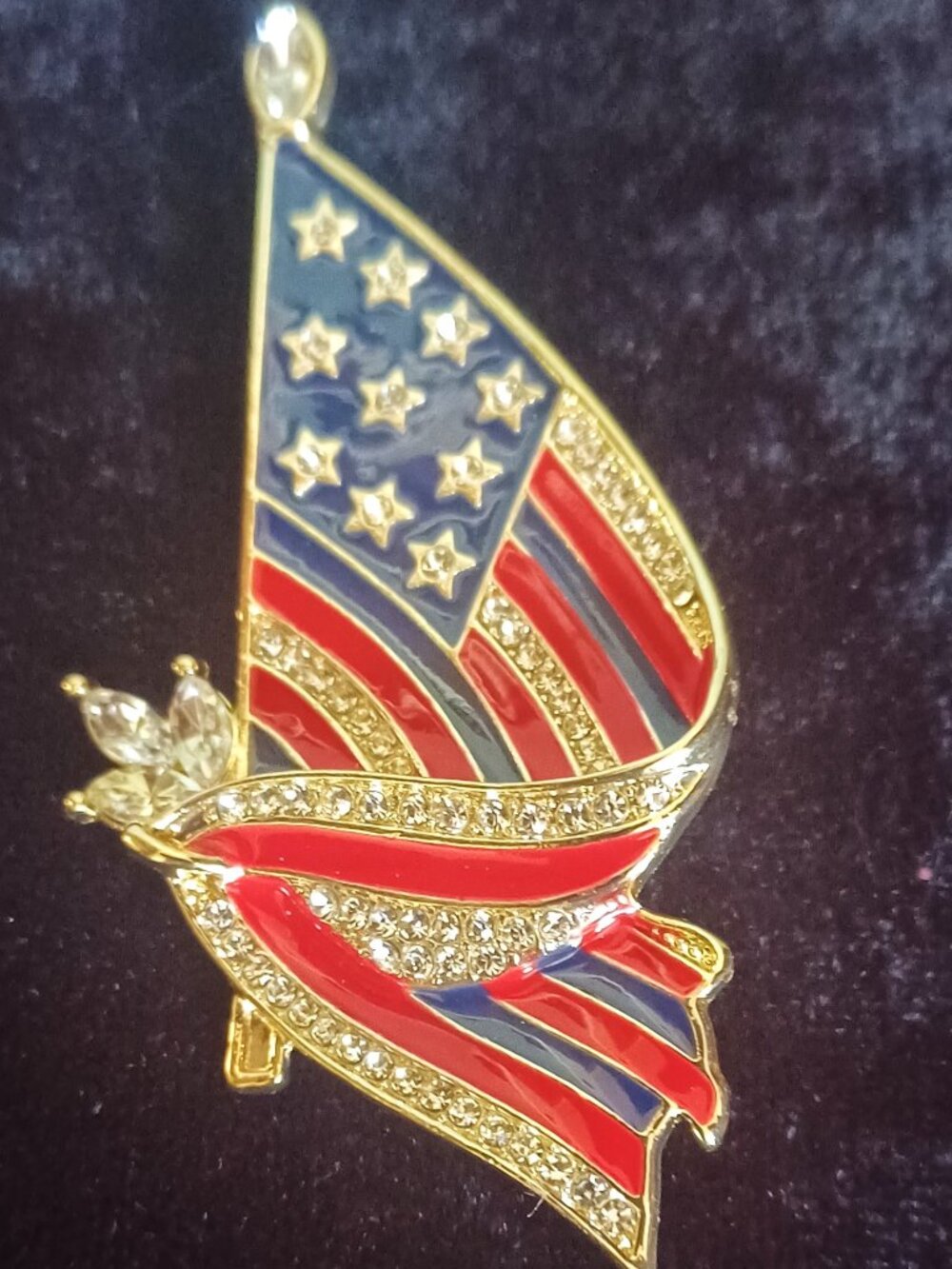 American Flag  Rhinestone Patriotic Brooch  or Lapel Pin for 4th July